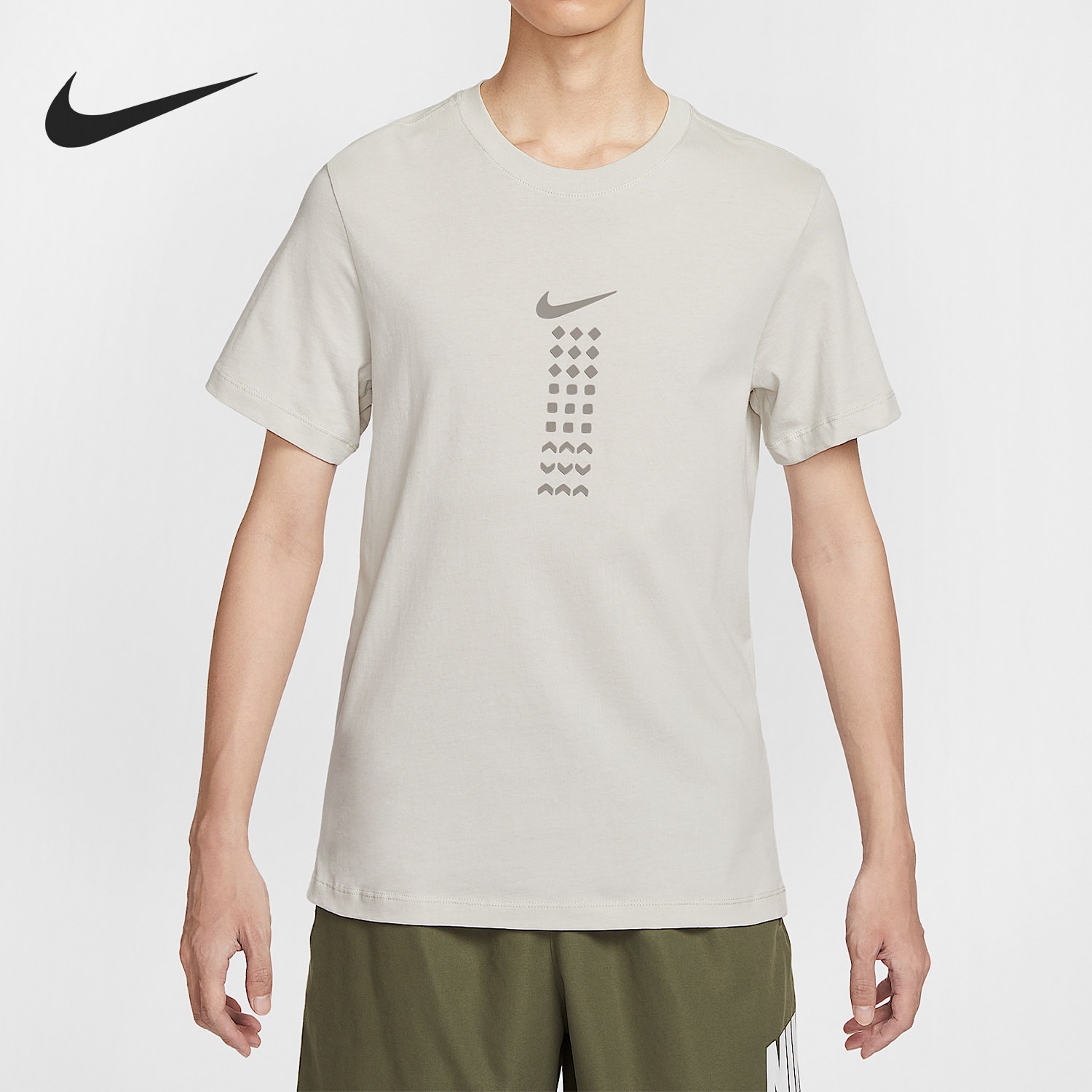Nike/耐克官方正品Sportswear男士运动跑步透气短袖HQ9247-072 - 实物图