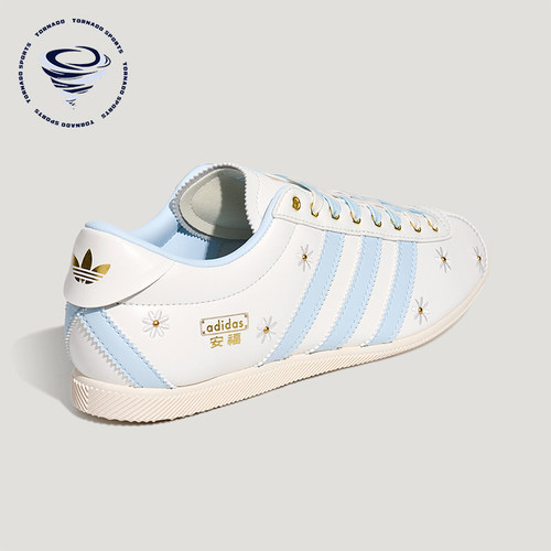 Adidas/阿迪达斯正品三叶草女士简约休闲透气薄底板鞋LA1352