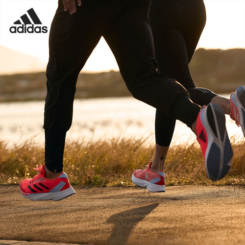 阿迪达斯运动跑步鞋男女