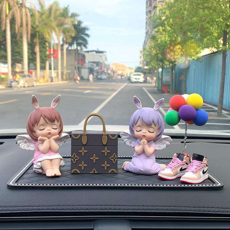 Z3E2023网红可爱汽车内装饰品摆件中控台车载车上女神款高挡女香
