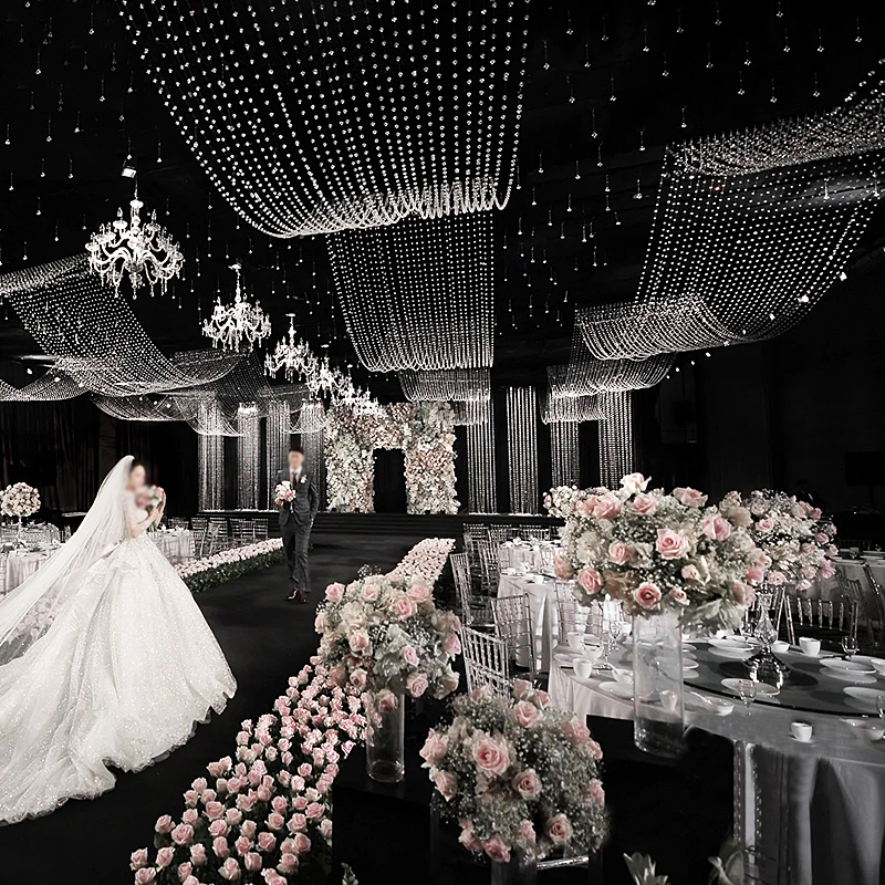 新款婚庆道具水晶波浪珠串珠帘吊顶装饰珠链婚礼堂菠萝珠帘子成品