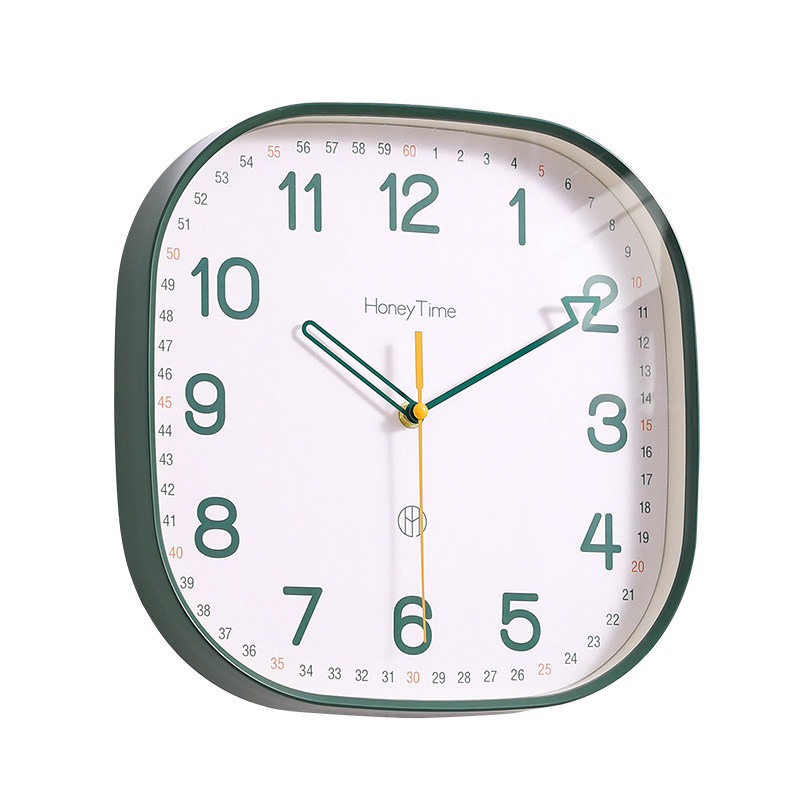 现代简约挂钟客厅静音钟表家用挂墙石英卧室挂表新款2022方形时钟