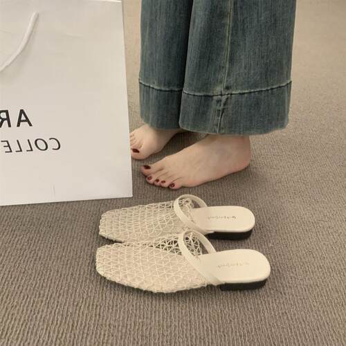 新品平底棕色法式网面镂空包头半拖鞋D女外穿2026新款春夏季配裙