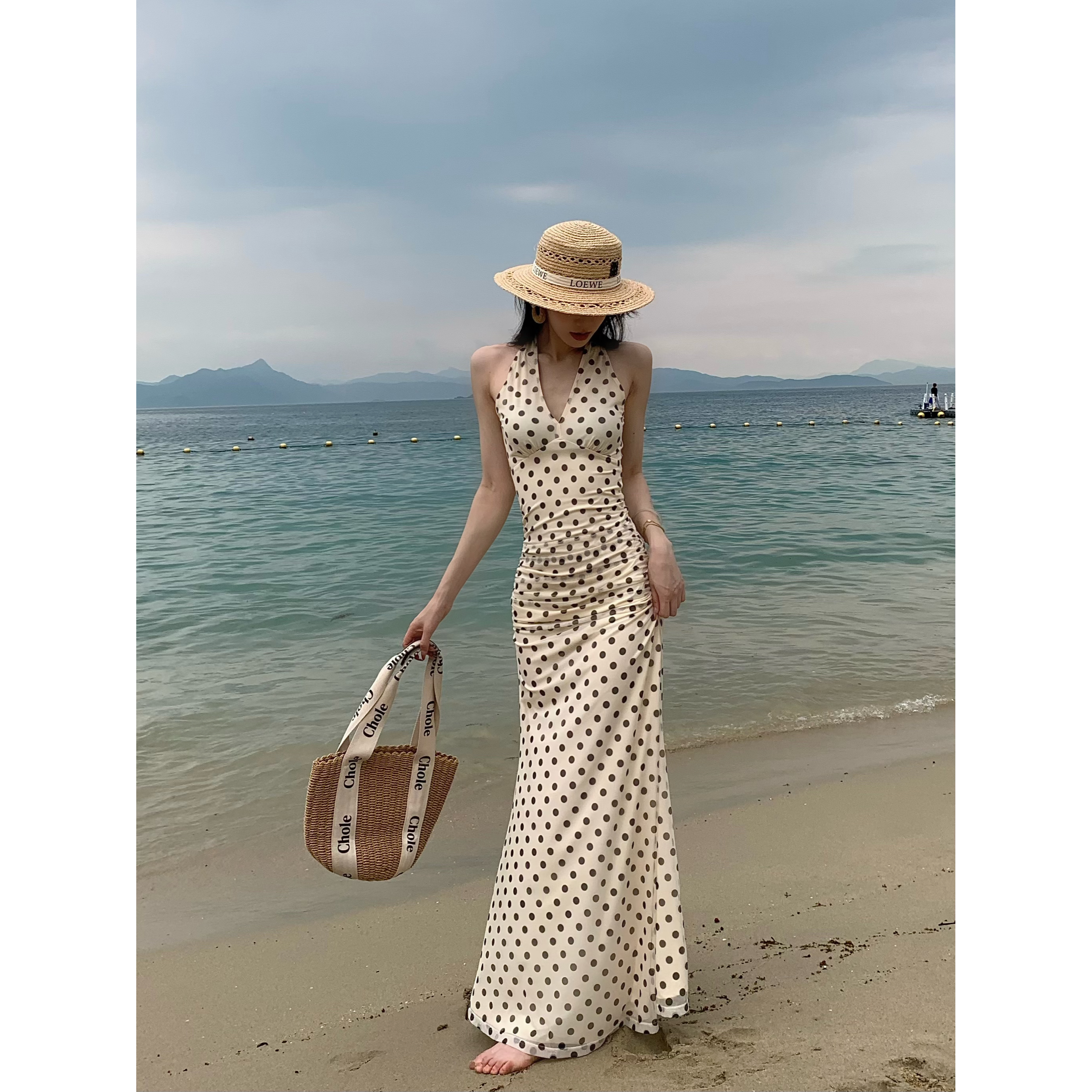 JIJINQI夏季新款v领无袖露肩连衣裙波点收腰显瘦设计感气质女长裙
