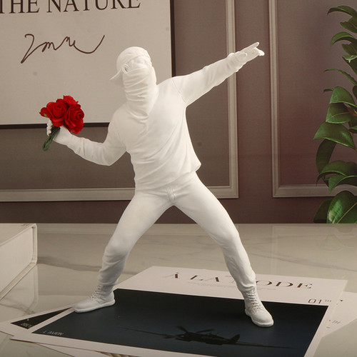 极速Cool Resin Banksy Sculpxtures Flower Thrower Statue Bomb