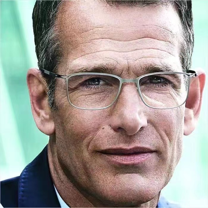 无螺丝轻质不夹脸眼镜架纯钛全框