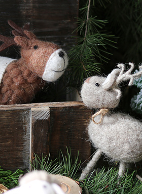 新品羊毛毡可爱小羊绵羊摆件w卧室儿童房间装饰品家居桌面摆件杂