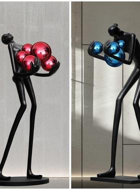 极速创意抽象g抱球人物雕塑摆件客厅酒店大堂售楼处不锈钢球壁饰j