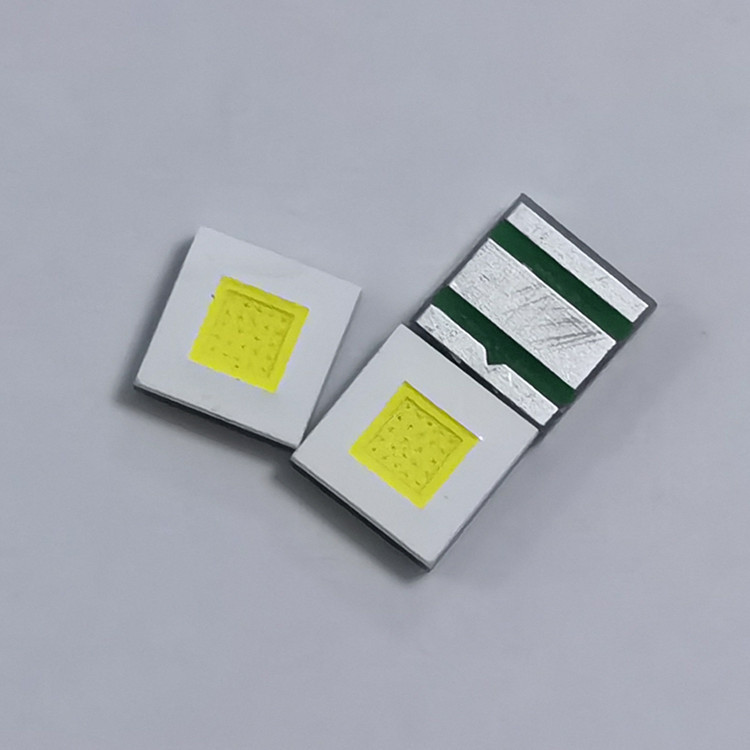 3535平面白胶灯珠1-3W汽车手电