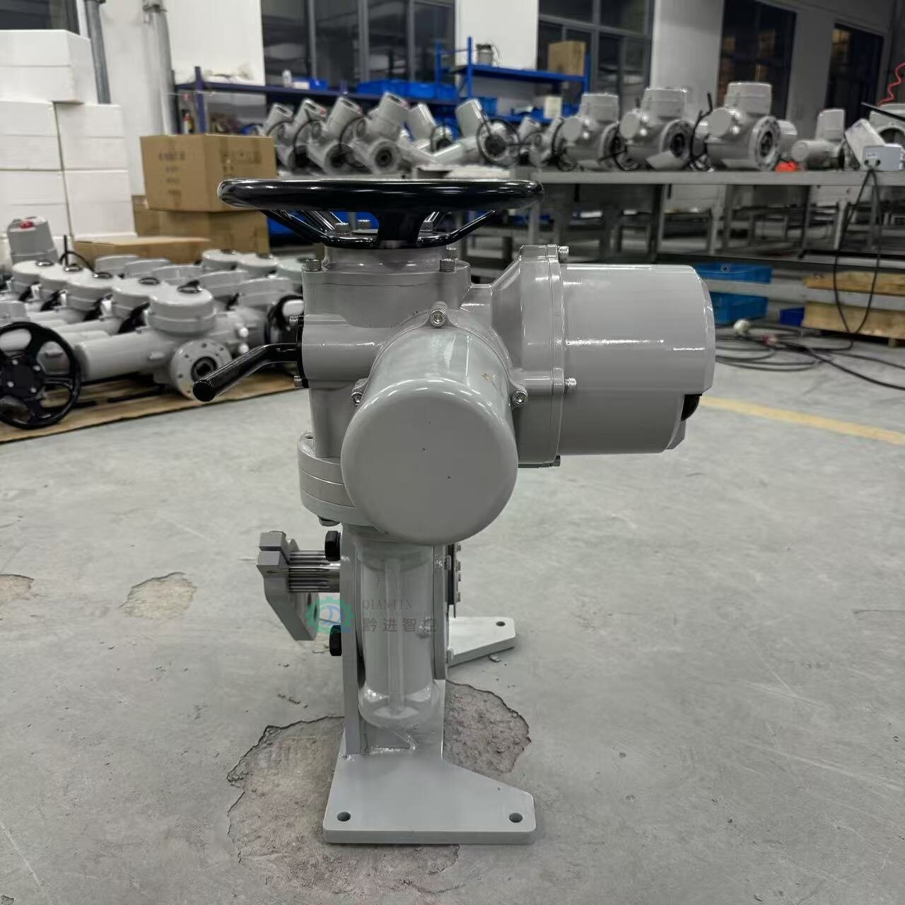 DZW30涡轮配拐臂式电动执行器Z30智能开关型电动装置380V手电两用