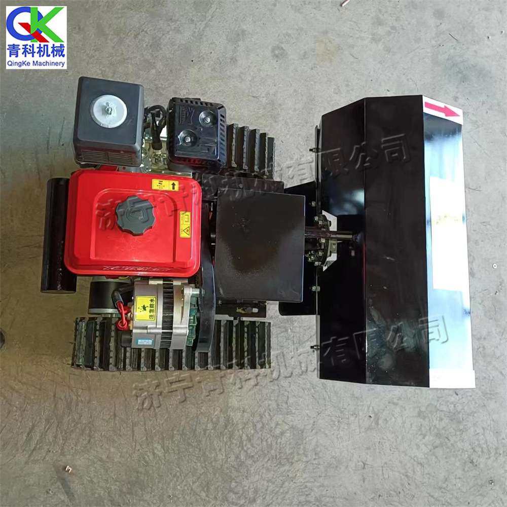 小型汽油遥控松土机 农用锄草开沟旋耕机 履带式翻土犁地微耕机