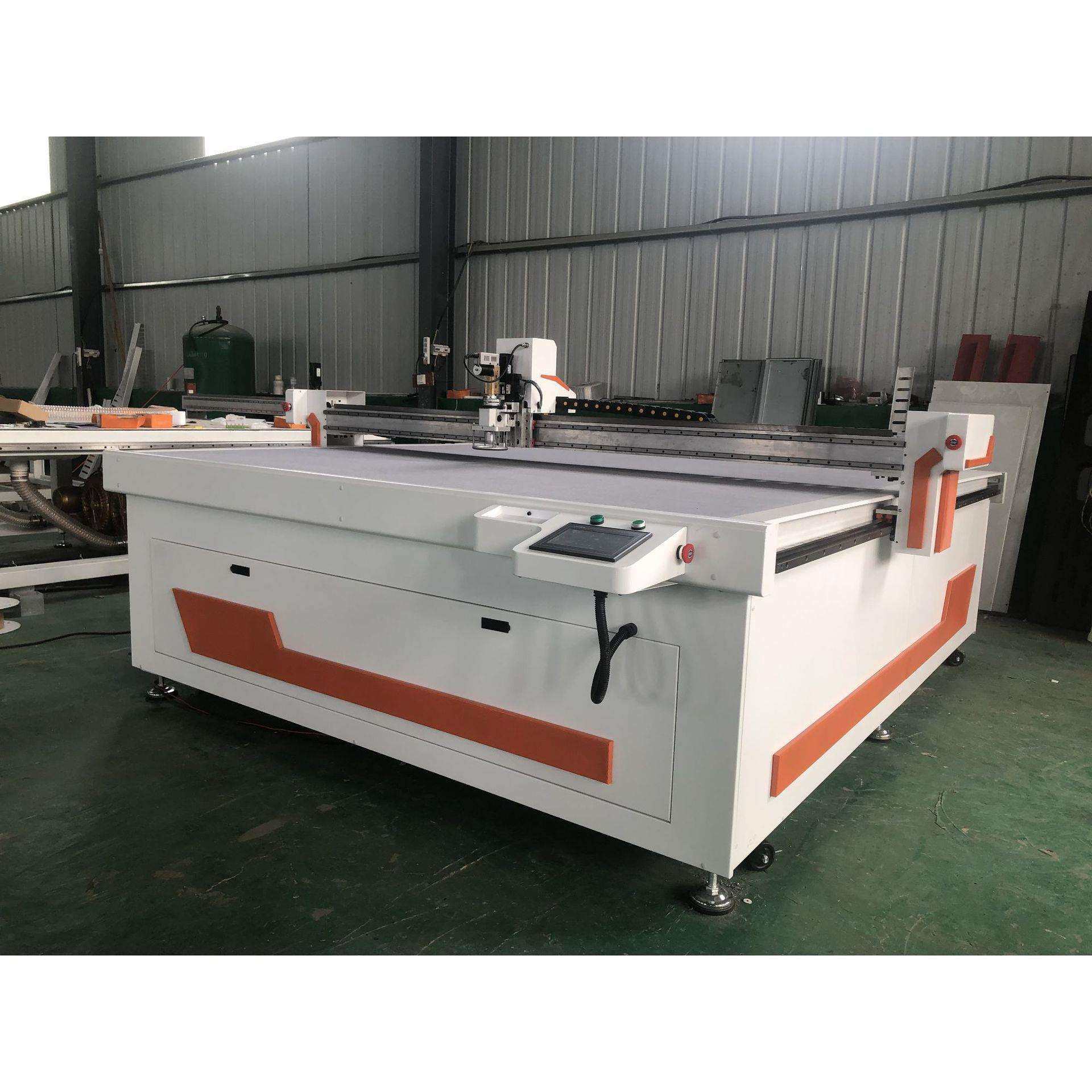 博洲数控汽车内饰切割机脚垫尾箱垫丝圈皮革数控切割机