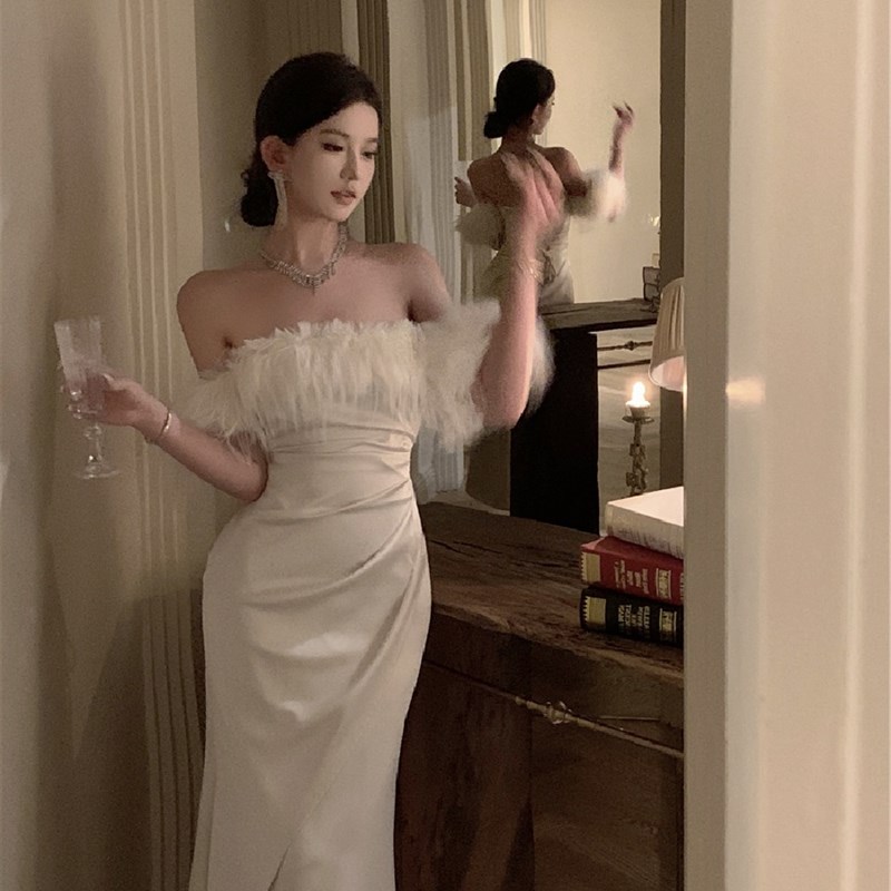 小众高货大码胖mm高级感毛毛一字肩收腰抹胸连衣裙女秋冬气质包臀