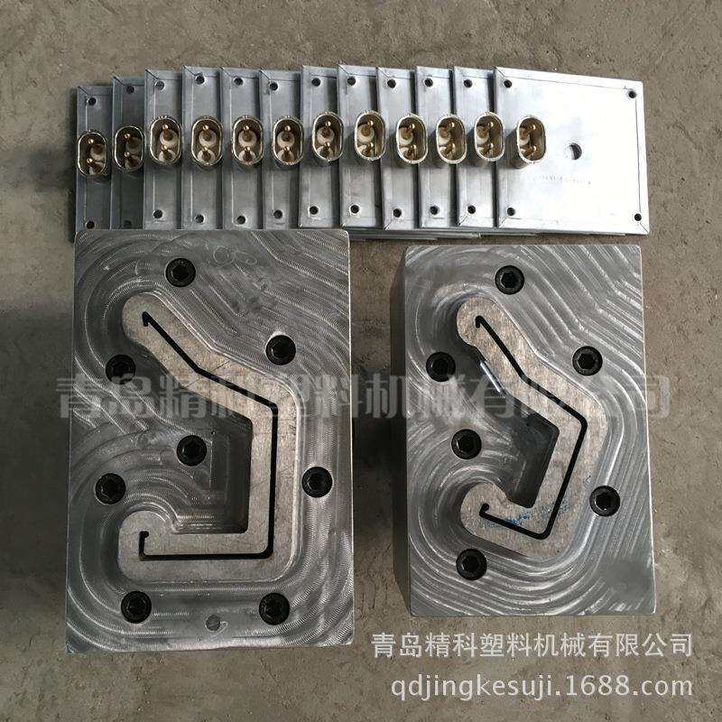 PVC异型塑料鸡食槽种植槽挤出模具一出四PVC挡水条冷顶挤出模具
