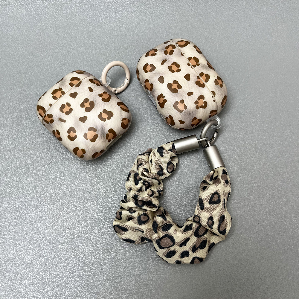 ins风韩系奶白棕豹纹挂绳适用苹果AirPods5代苹果Pro3无线蓝牙耳机套AirPods4代软壳AirPodspro2防摔耳机盒女