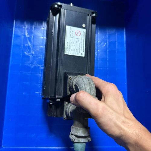 非标价安川伺服电机SGMSH-50A2A-FJ11，5.0kW，2议价