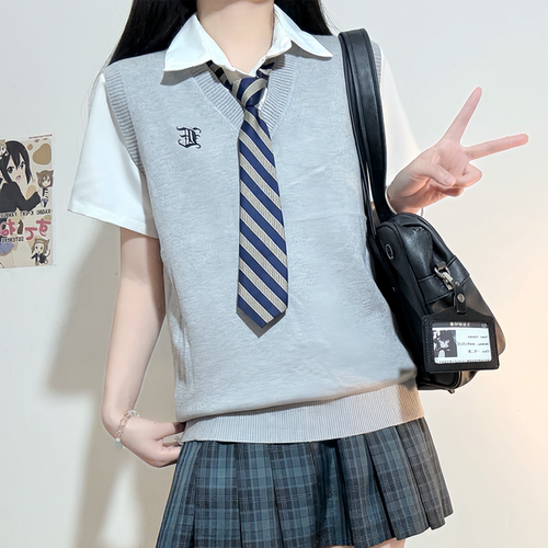 刺绣jk制服日系学院针织马甲背心
