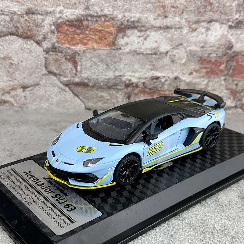 CCA彩珀1/24兰博尼SVJ合金汽车模型声光玩具仿真车赛车上开门