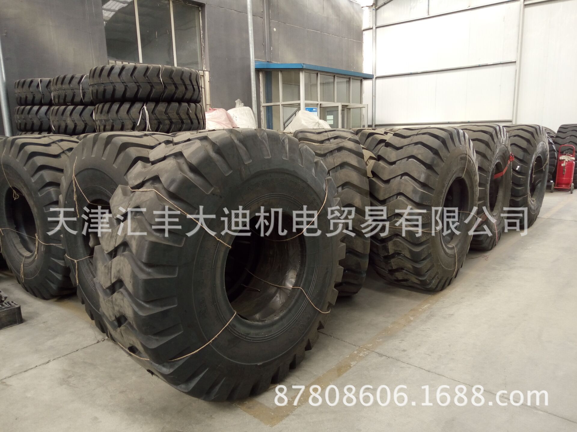 20.5-25装载机胎耐刺穿寿命长