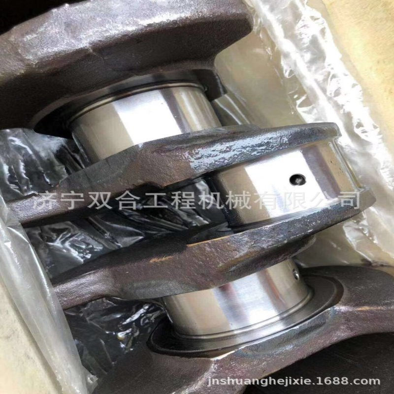 现货供应 D7D发动机曲轴EC240B 290B发动机曲轴