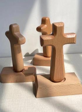 实木十字架摆件书桌办公室桌面摆台木质高14.5厘米