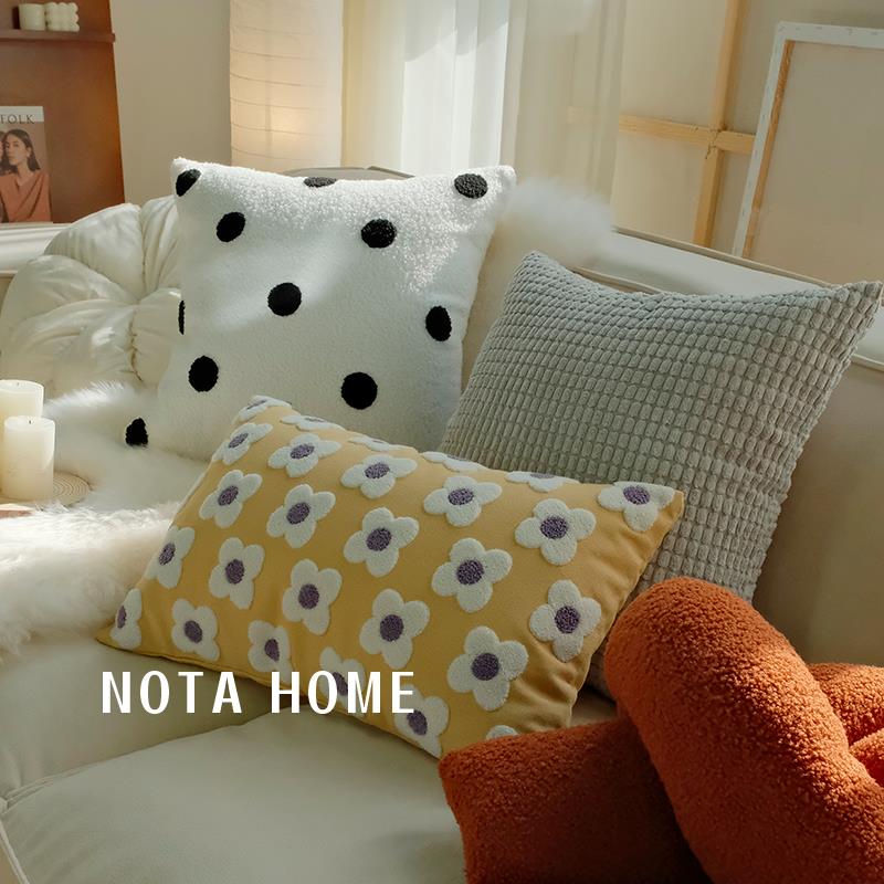 北欧风抱枕女生睡觉靠垫柔软客厅沙发花朵抱枕套可爱靠枕方形枕芯