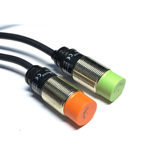 M18圆柱形金属接近开关PR18-8DN/8DP/5DN接近传感器直流三线12V 2