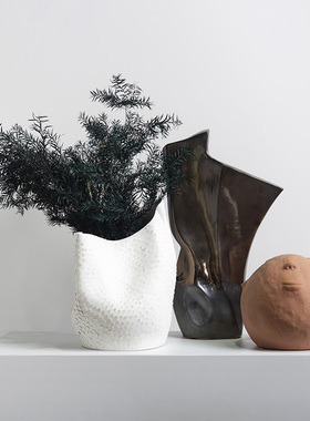 极速装饰推荐萌头摆件艺术人物家居D酒店样板房客厅简约创意软装