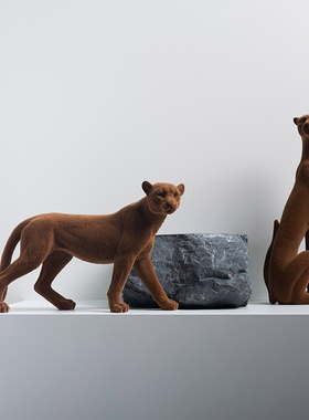 新品装饰推荐金钱豹树脂摆v件轻奢现代送礼物桌面客厅样板间会所