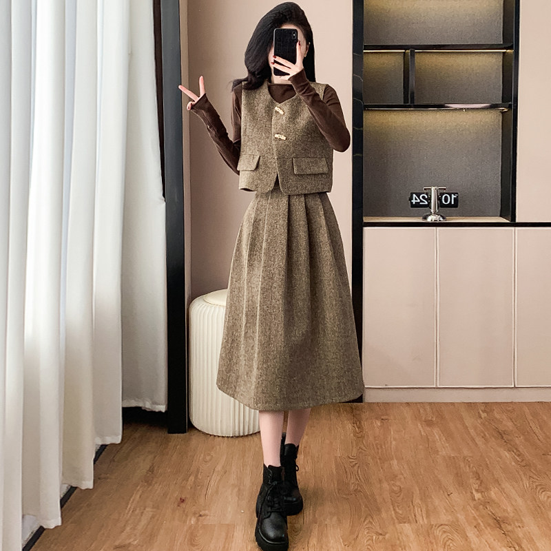 实拍韩版时尚显瘦内搭复古扣马甲半身裙三件套女时尚套装潮,女装/女士精品,时尚套装,淘宝优惠券,粉丝福利购,淘宝优惠卷