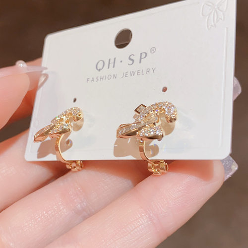 极速Trendy Retro Ear Clip with No Ear IHoles Luxury Fashion
