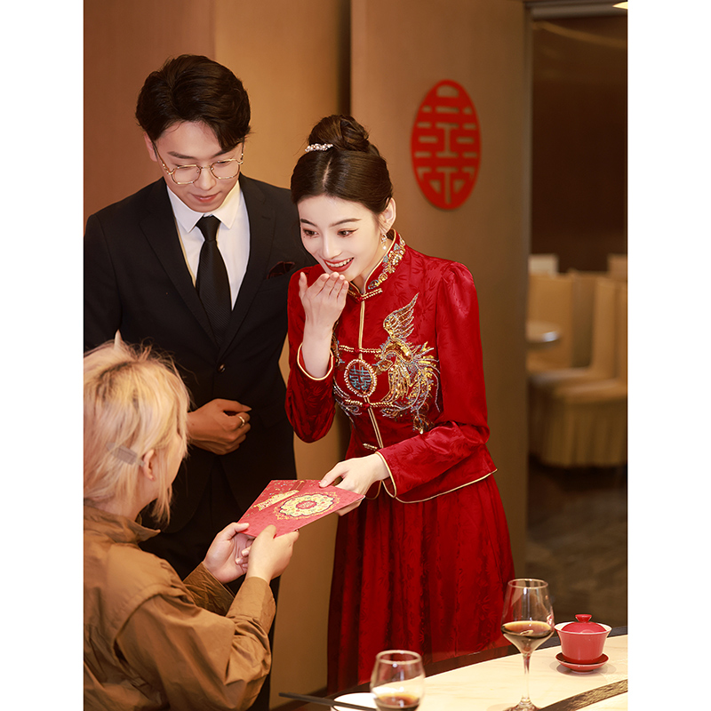 新中式敬酒服新娘酒红色秀禾服婚服套装出门服旗袍凤W凰订婚礼服