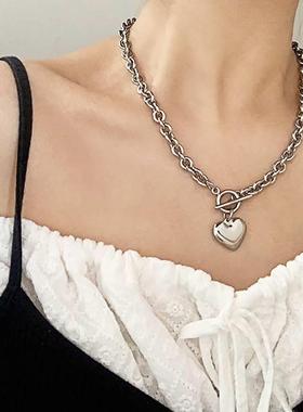 极速-ins retro love OT buckle necklace Jcold metal wind peac