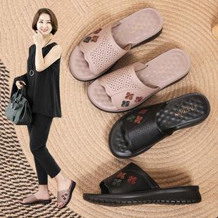 中老年女2025夏季 妈妈拖鞋 外穿中年舒适软底防滑老人平底奶奶凉拖