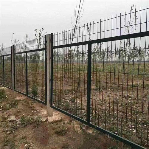 热销8001铁路护栏网 8002桥下防护栅栏铁路浸塑金属网Z片厂家现货