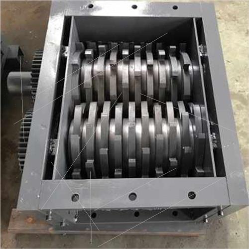 极速新销撕碎机塑料大型刀u箱小型单双轴钢筋破碎机箱油桶木材粉