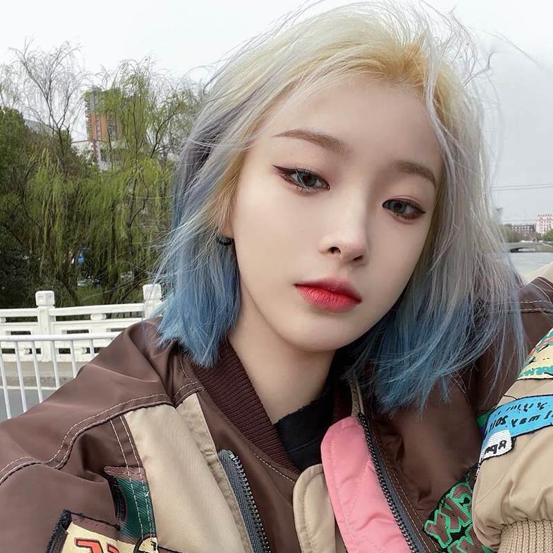 极速l假发女中长网发修q自然中分脸短骨直发全头套式红锁发女团短