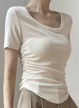 白色褶皱设计感T恤女夏季2025新款弧形下摆修身紧身短袖别致上衣