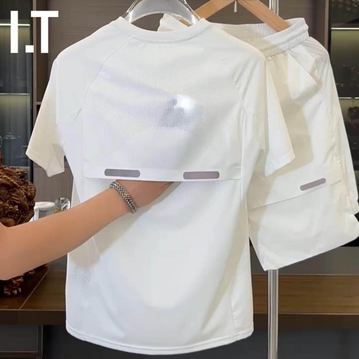 潮牌夏季冰丝速干休闲运动套装男士跑步健身服圆领短袖短裤两件套