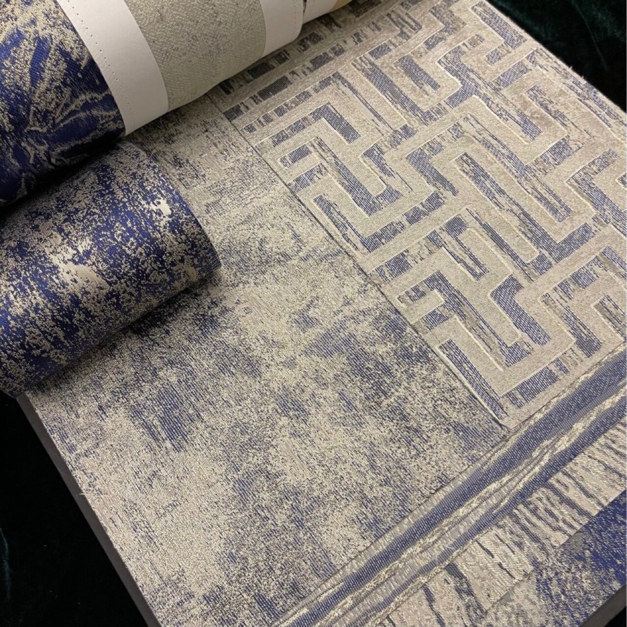 厂家新款设计师2021高精密新中式客厅成品遮光窗帘靠包服装面料