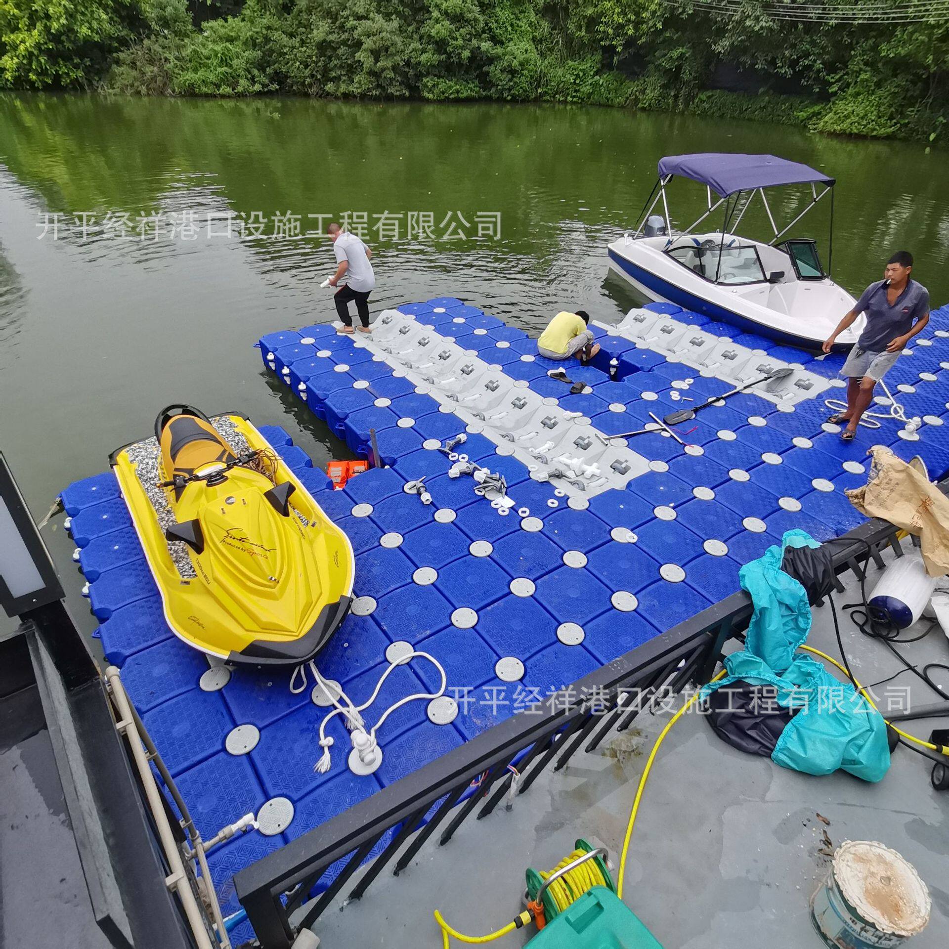 厂家直销水上浮筒码头网箱养殖钓鱼平台摩托艇快艇游艇停靠泊位