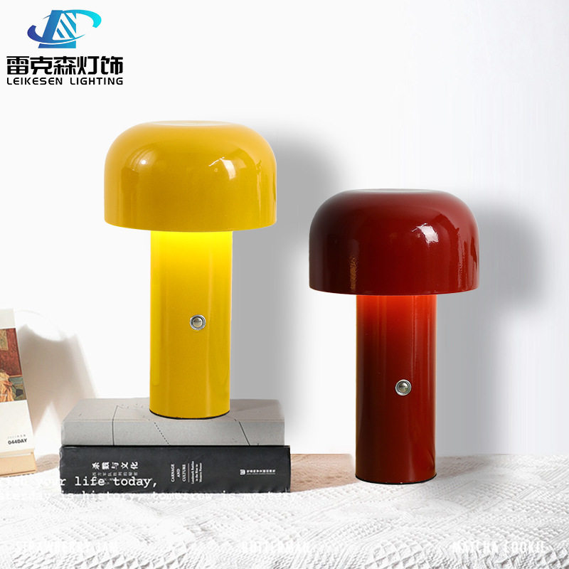 北欧创意蘑菇台灯卧室床头灯充电触摸氛围小夜灯桌面网红装饰台灯