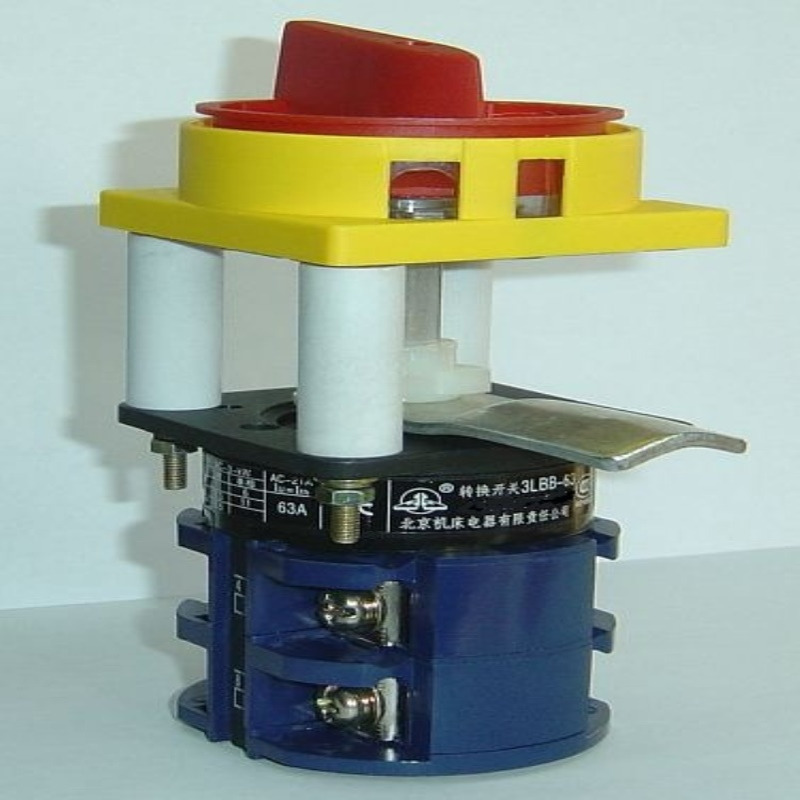 3LBB-63/X2171.2GS HH Q87   挂锁型开门断电 电源开关 转换开关