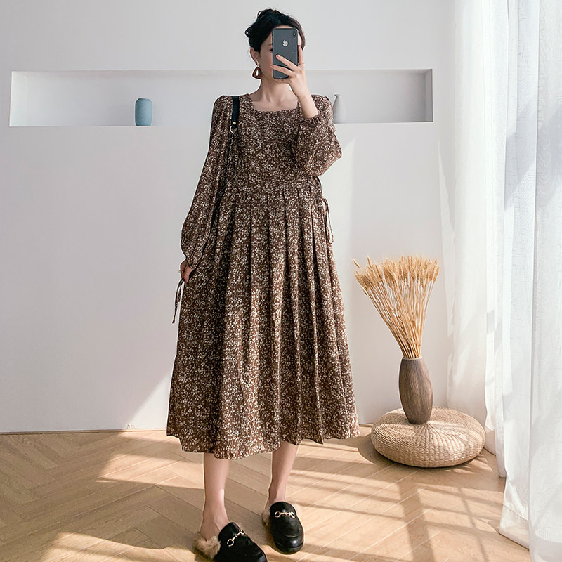 新品孕妇装连衣裙春款时尚款2025年新款潮妈春季宽W松洋气长袖碎