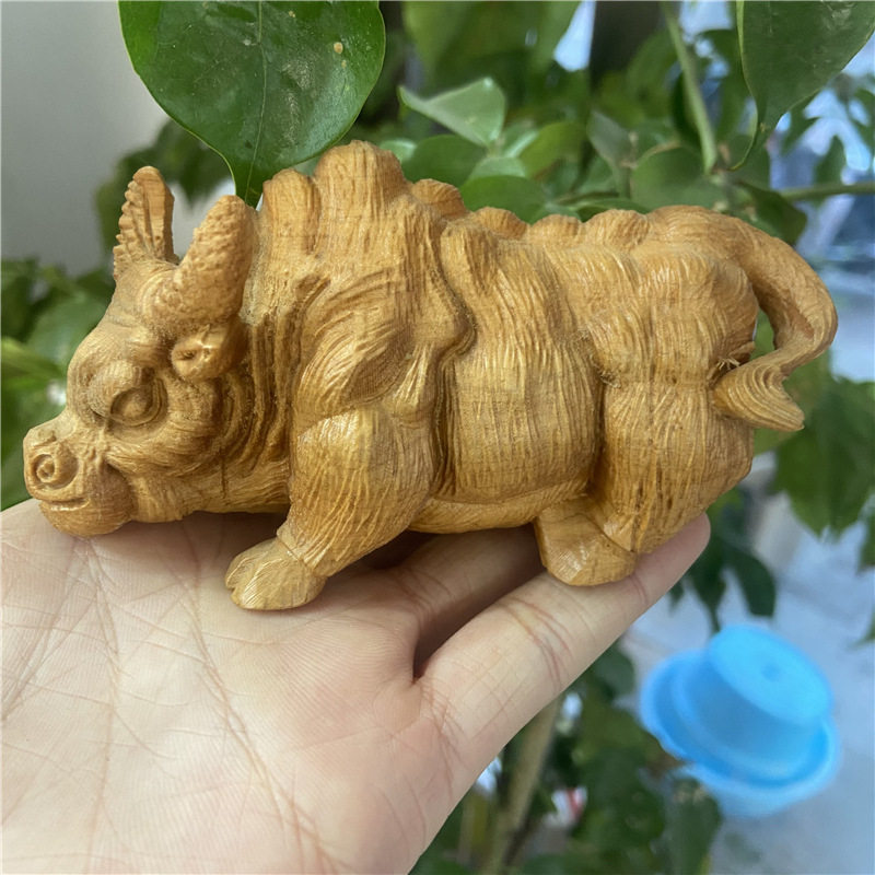 崖柏木雕刻汽车客厅茶宠装饰摆件生肖牛气冲天手把件动物随身实木