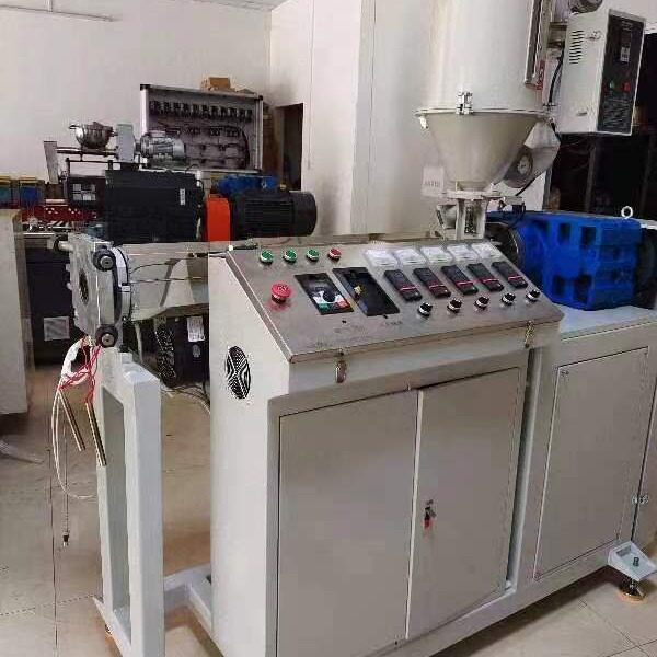 Φ45PP塑料挤出机主机价格优美