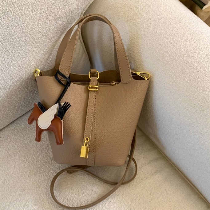 红色结婚包包新娘包包2025新款