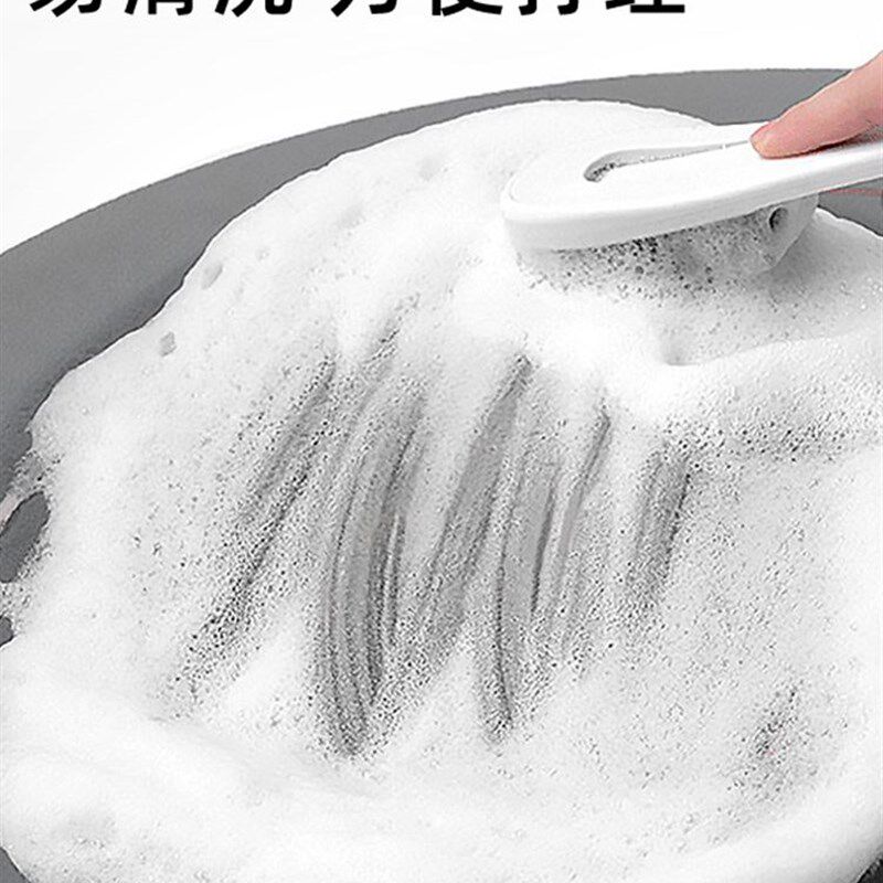 极速Watecr-absorbing floor mat at the door of bathroom