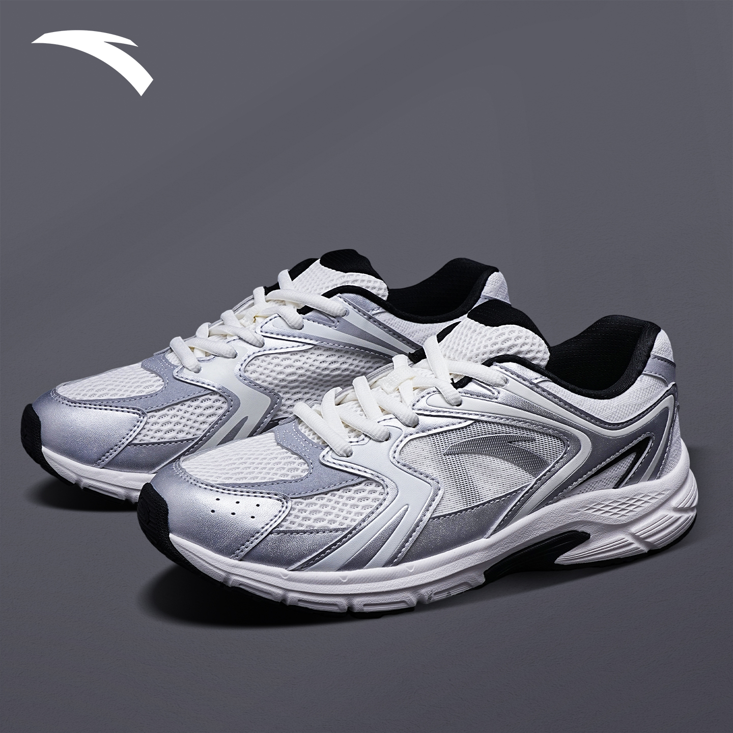 安踏AT2004复古跑步鞋男鞋