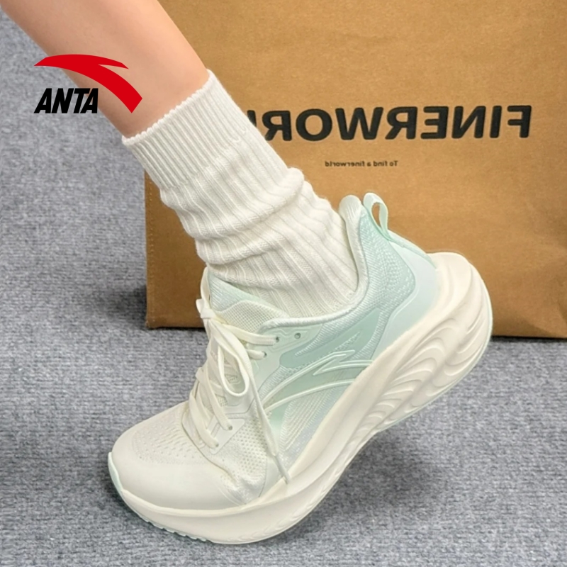 安踏C37云感缓震跑步鞋女